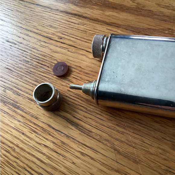 Vintage: Alfred Dunhill Lighter Filler Flask. - Picture 12 of 12